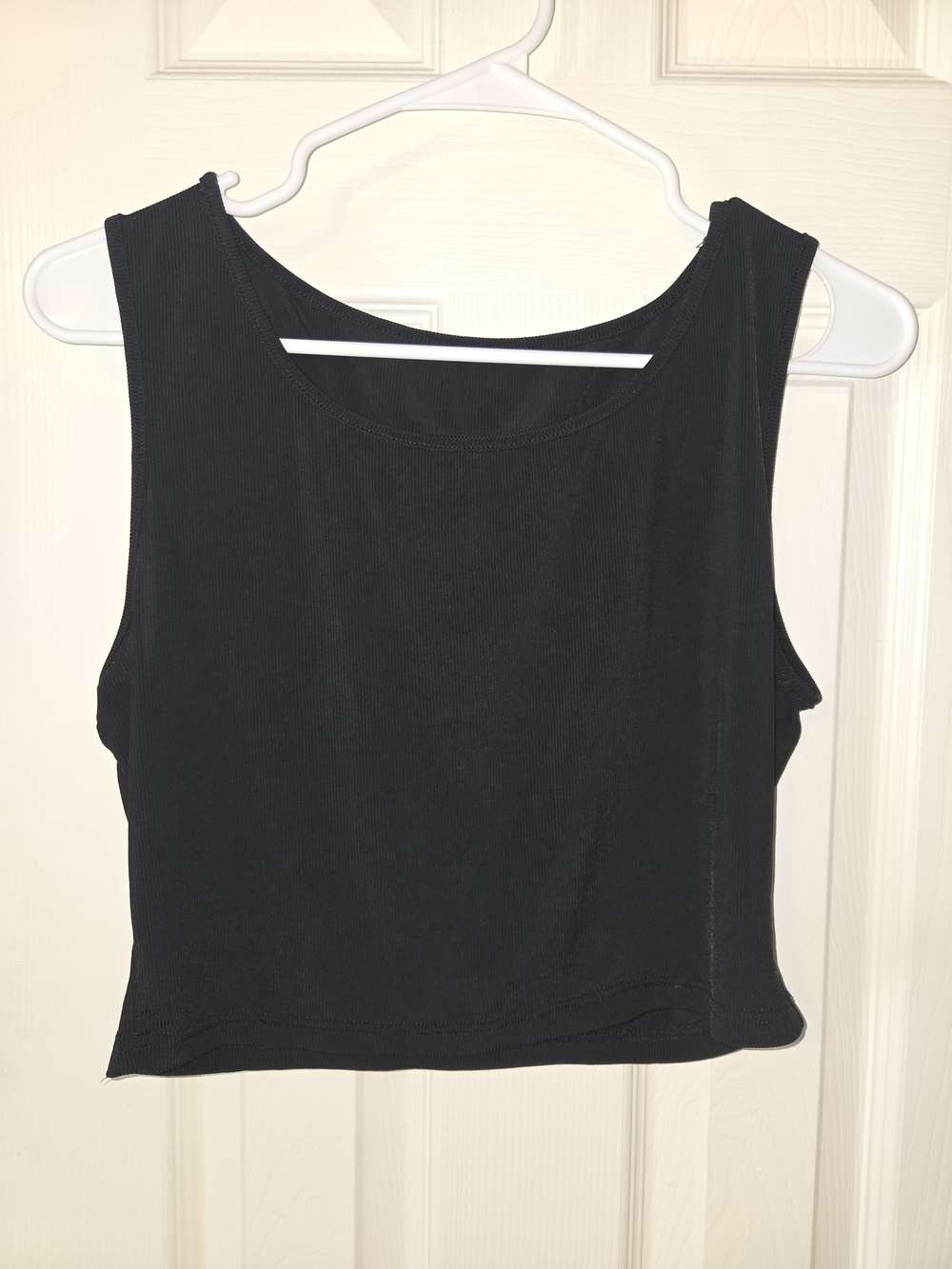 Black Ribbed Crop Tank Top - Women